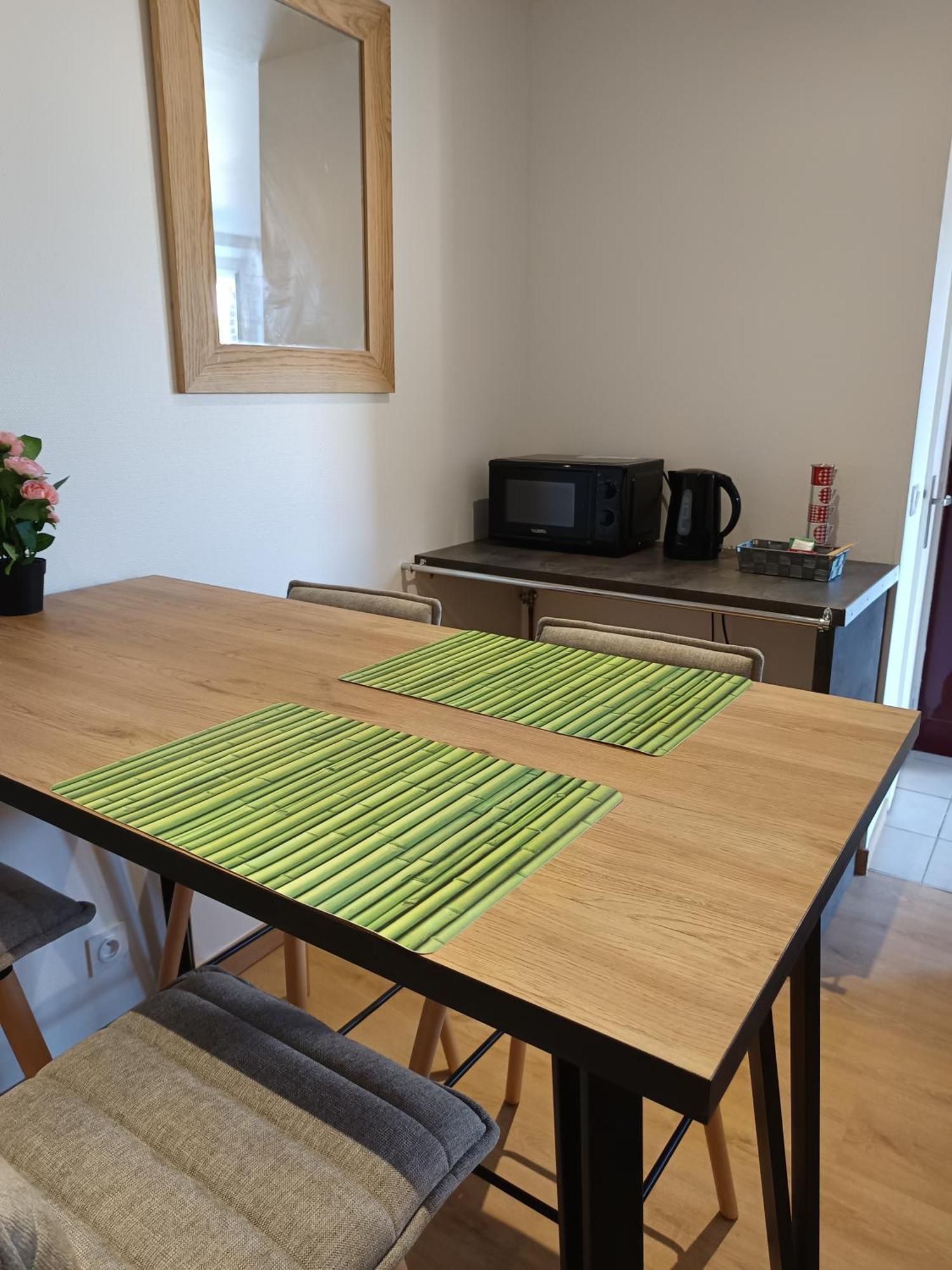 Les Ageux Appartement Des Oliviers מראה חיצוני תמונה